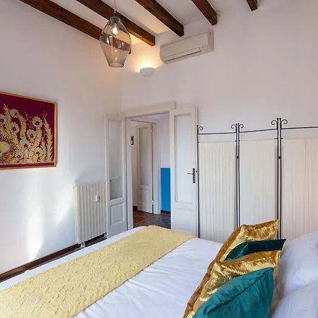 Free Parking - The Storyteller's Sanctuary - 5th Floor - No Elevator Милан